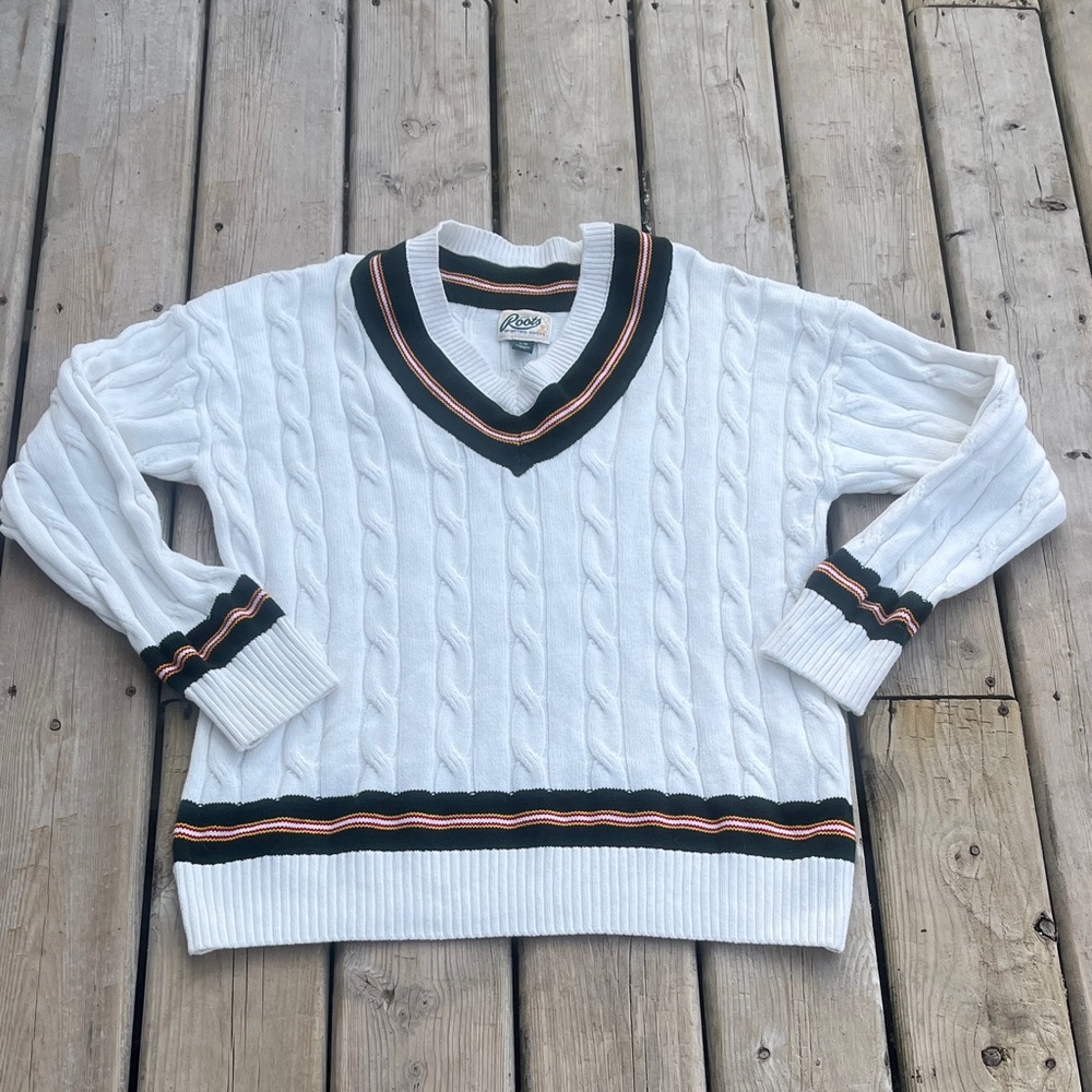 Roots Cable-Knit V-Neck Cricket Sweater with Green and Tan TrimSize Large - Picture 8 of 11
